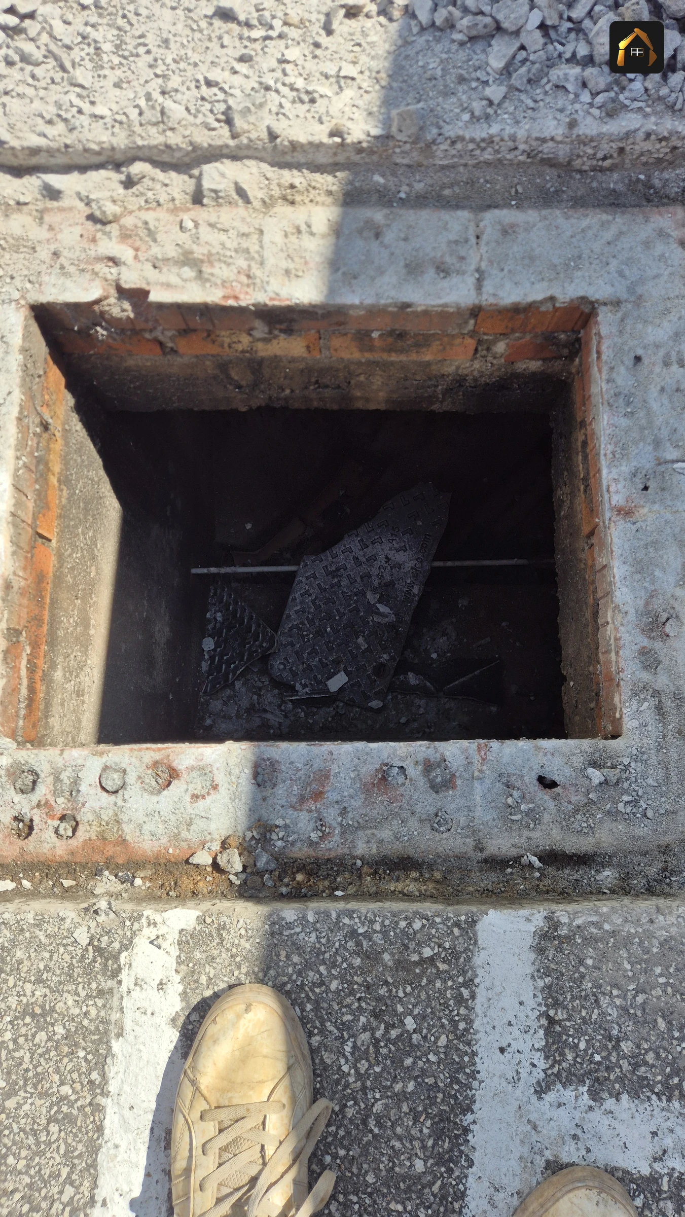 Before work: open manhole with the frame lifted out in Ludgvan